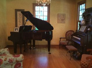629 Wrightwood Ter, Libertyville, IL