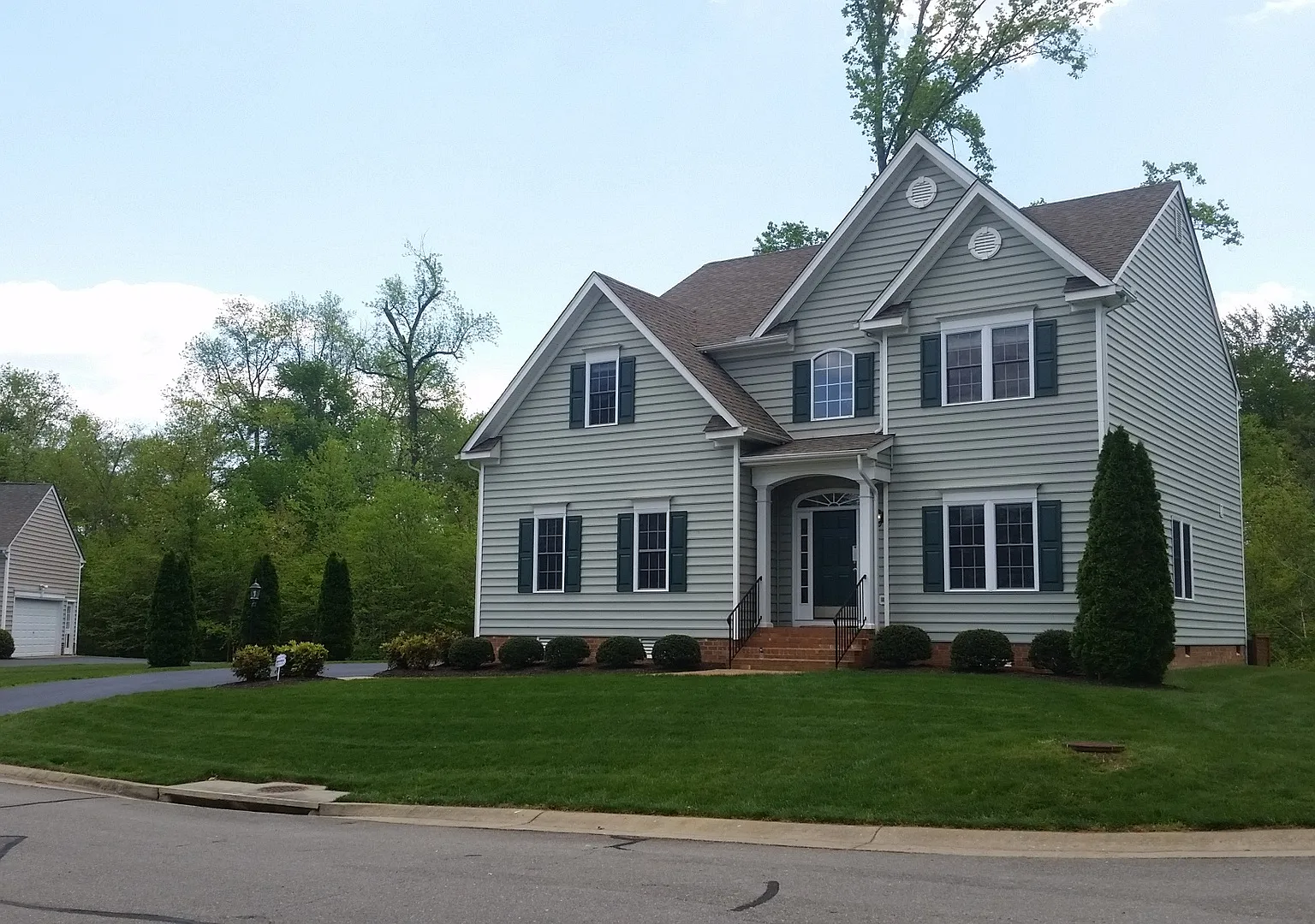 Stunning and Luxurious 4 Bedroom 2.5 Bath Home in the Crosspoint Subdivision — Photo 1