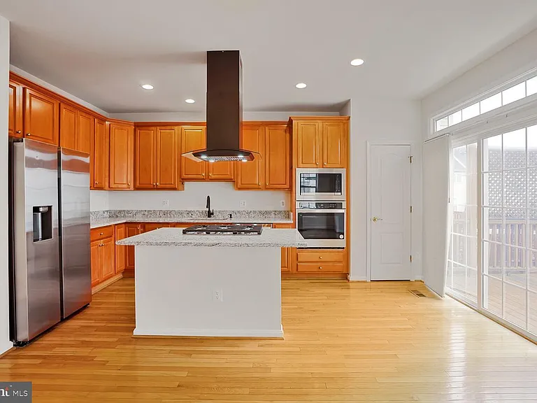 22062 Dilworth Sq — Photo 9