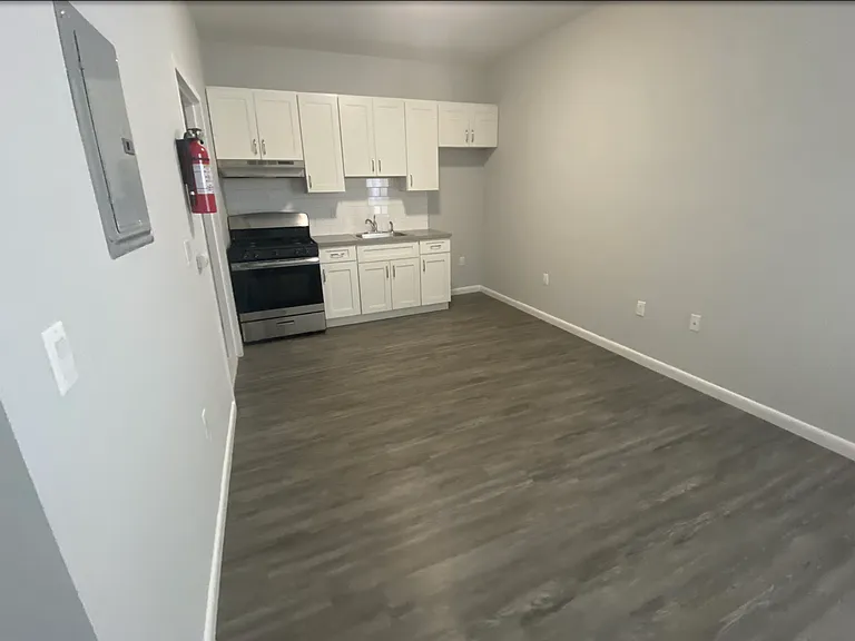 146 Hamilton Ave #205 — Photo 5