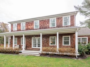 16 East Gate Road, Wainscott, NY 11975