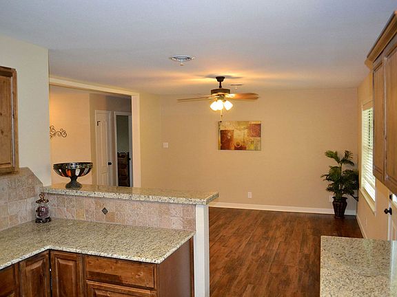 Dining/Kitchen