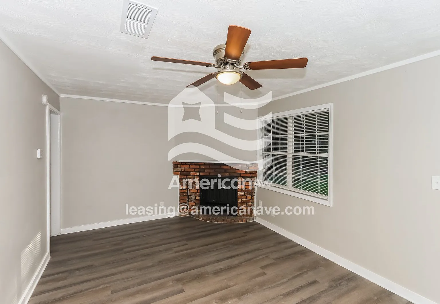 3 bed, 1.0 bath, 1422 sqft, $1,070 — Photo 4