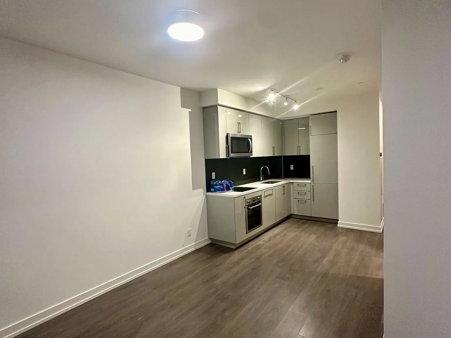 2 bed, $2,300 — Photo 2