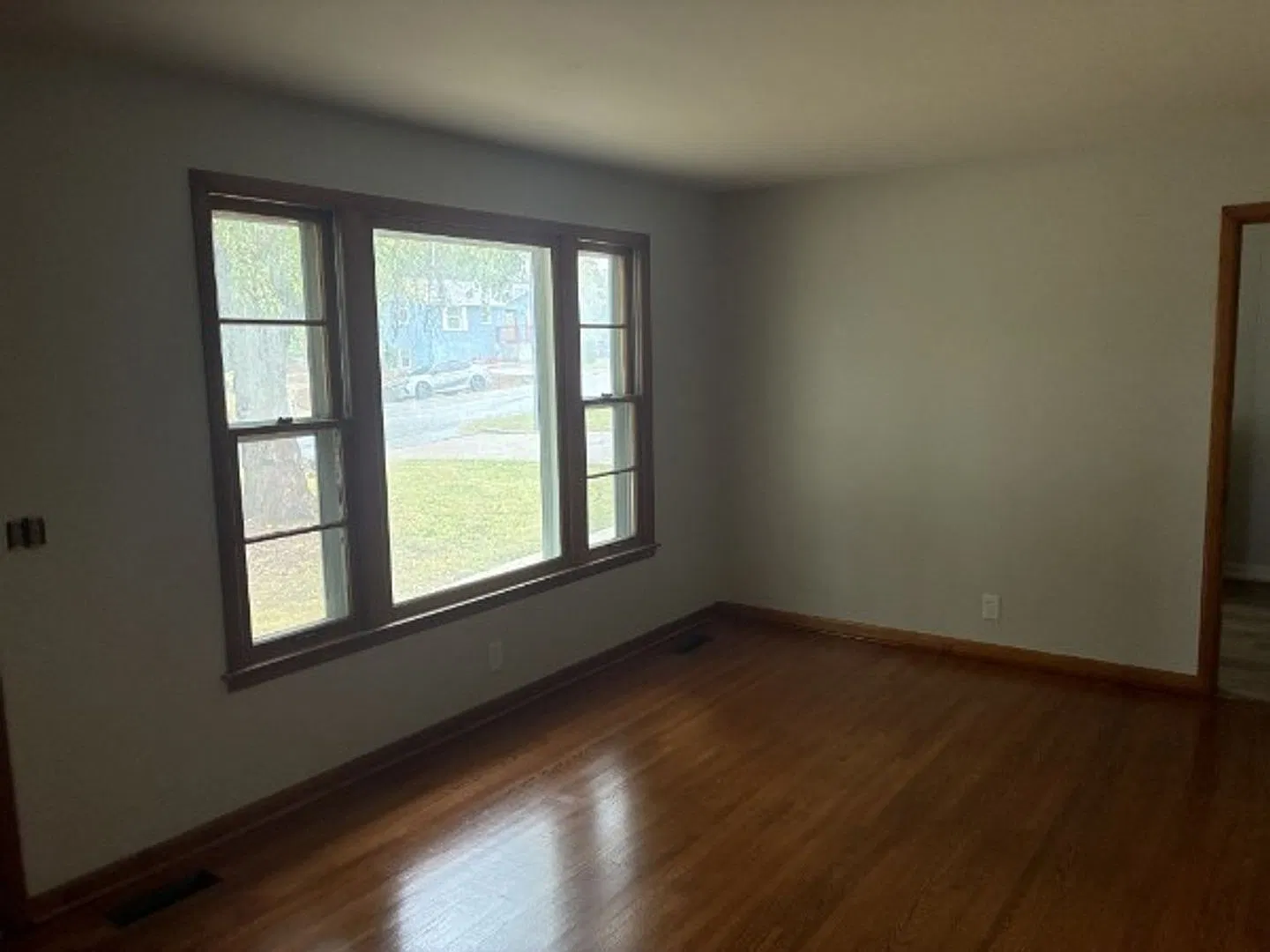 One Level Brick Home near I-24 & Haywood Ln — Photo 4