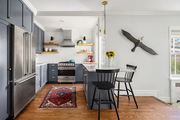 Sold by Compass | media 1