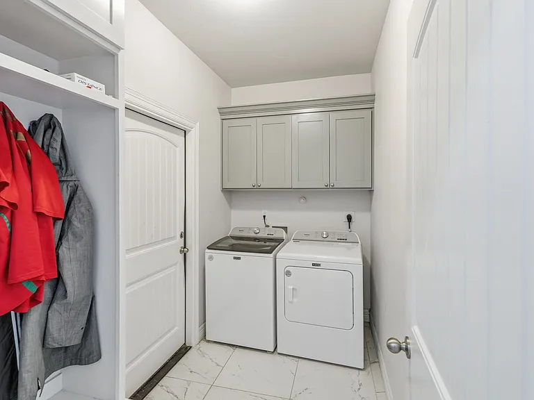 7309 Midlands St — Photo 22