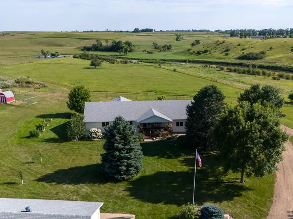 46493 258th St, Hartford, SD 57033