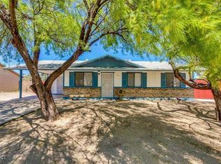 718 E Peppertree Ave, Apache Junction, AZ 85119