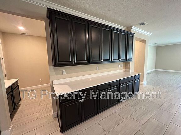 4th image of 10804 John Randolph Dr
