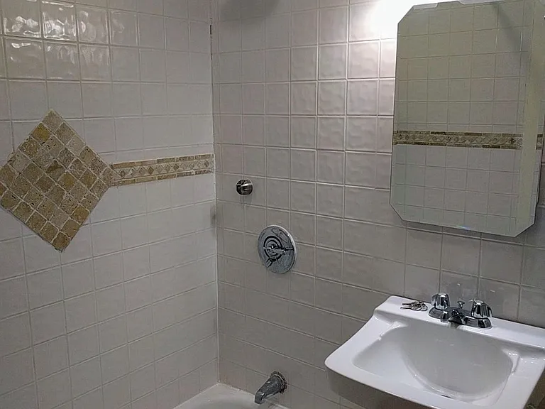 6 Bedford St #1R — Photo 6