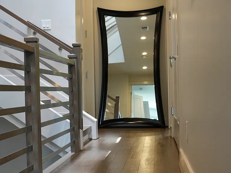 908 Lenox Blvd NE — Photo 28