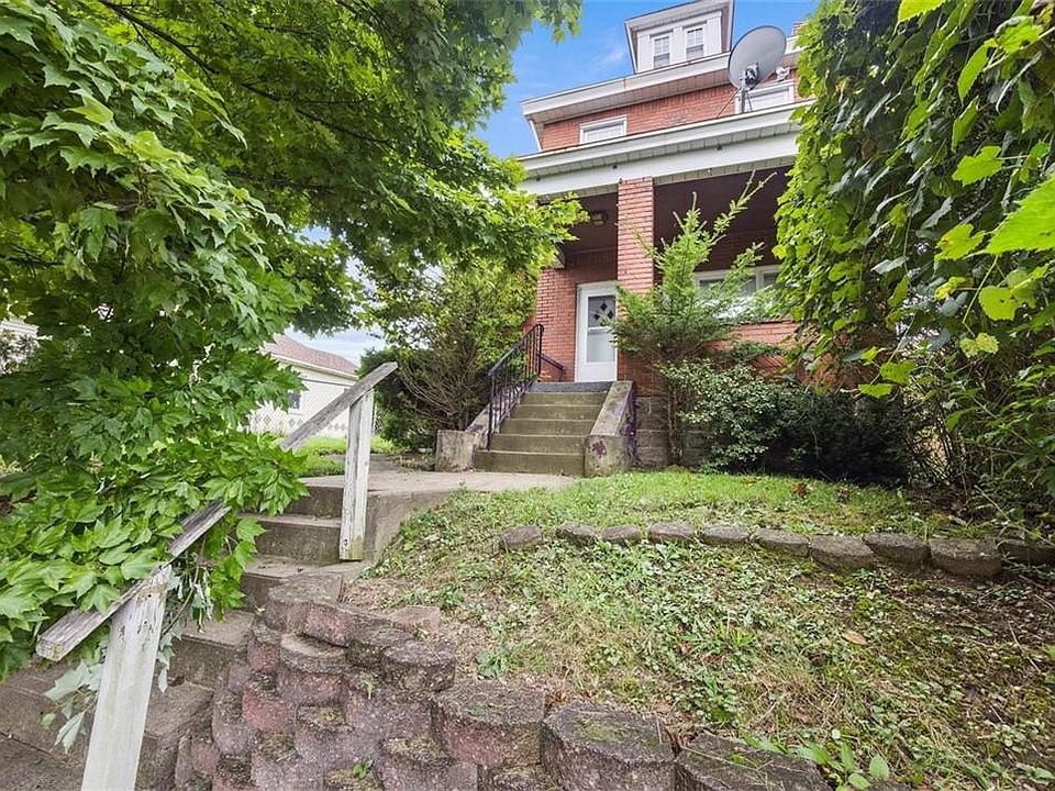 1st image of 263 W Larkspur St