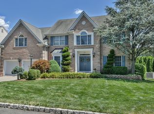 508 Stonewall Ct, Wyckoff, NJ 07481