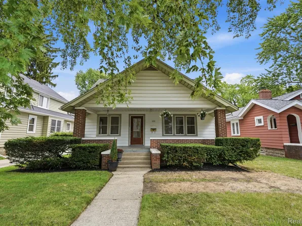 406 Wesley St, Rochester, MI 48307