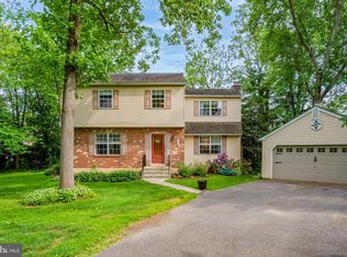 6 Copples Ln, Wallingford, PA 19086