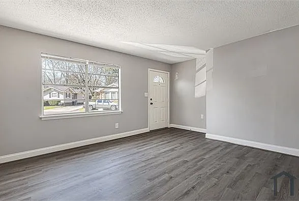 3 bed, 1150 sqft, $1,150 — Photo 2