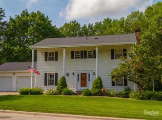 662 Oakwood Pl, Geneseo, IL 61254