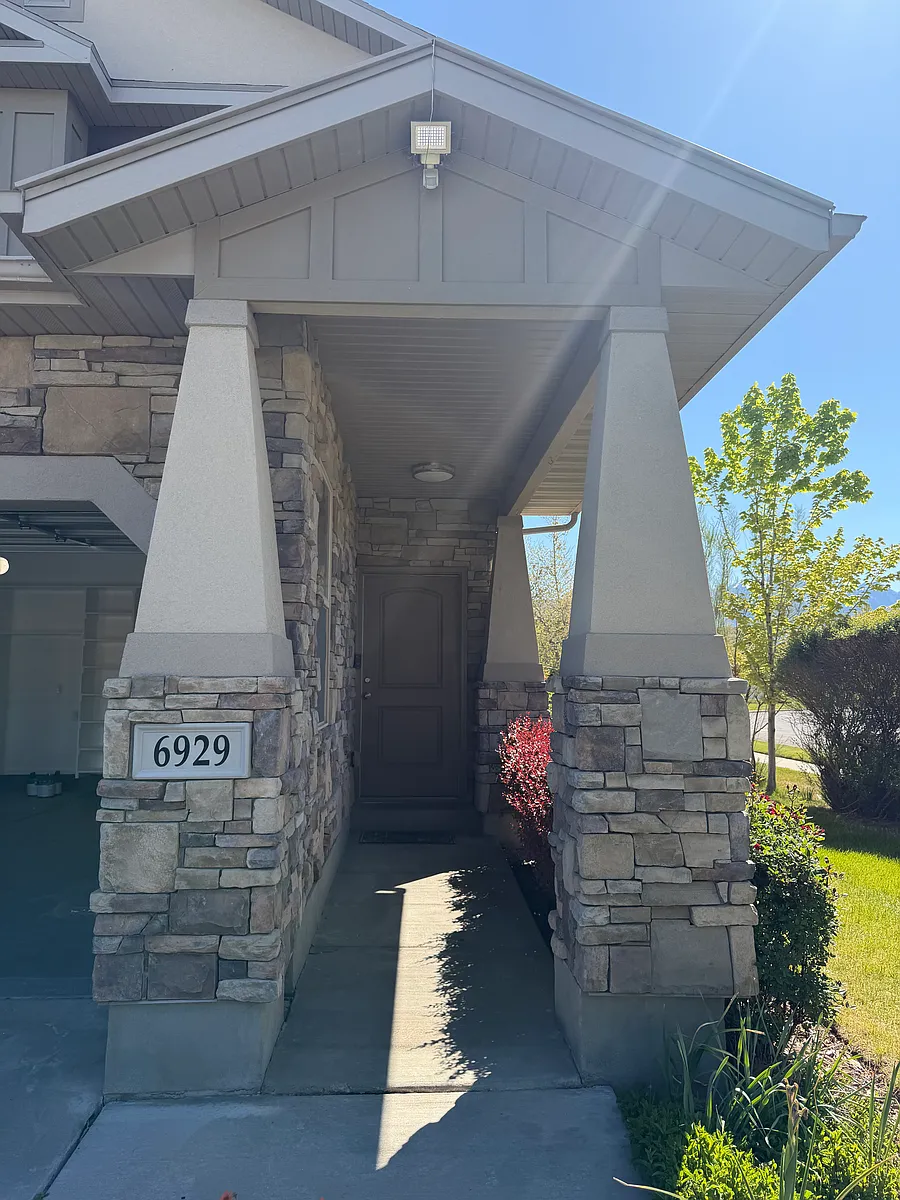 Building Photo - 6929 S Village Haven Dr