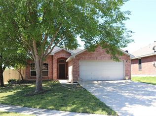 5501 Fox Run Dr, Watauga, TX 76137