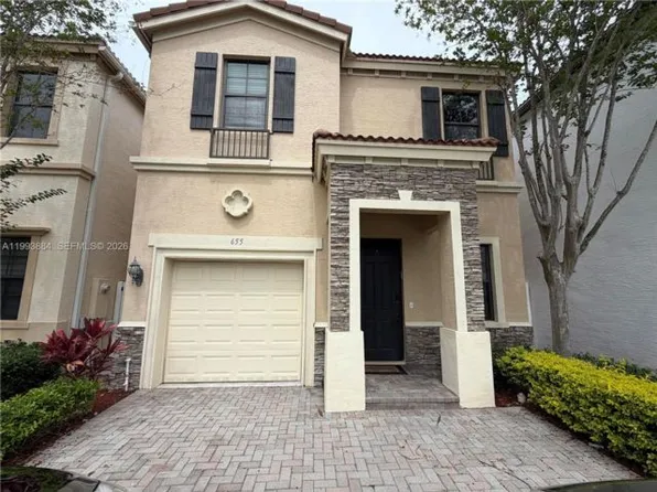 655 NE 193rd St, Miami, FL 33179