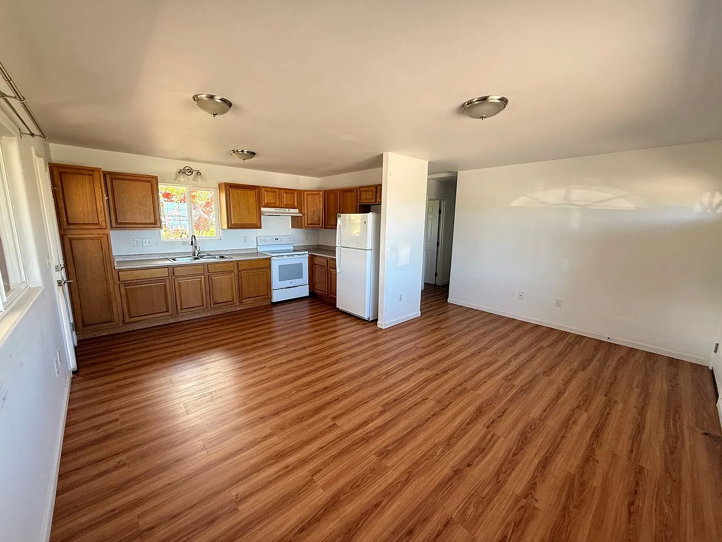 2-Bedroom / 1-Bathroom Cottage for Rent in Makawao! — Photo 2