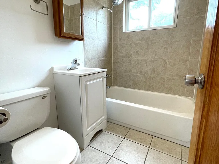 4895 Beach Ct — Photo 25