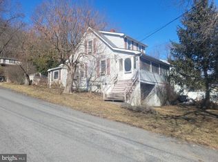 250 Concord Ave, Berkeley Springs, WV 25411