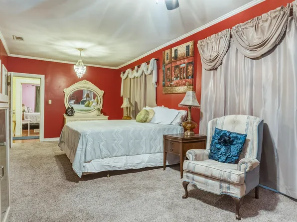 412 Pinehill Dr, Mobile, AL 36606