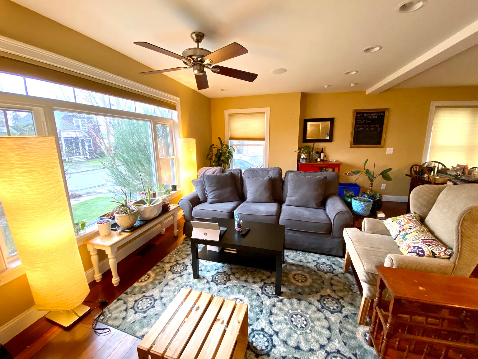 3 bed, 2.5 bath, 1652 sqft, $3,700 — Photo 1
