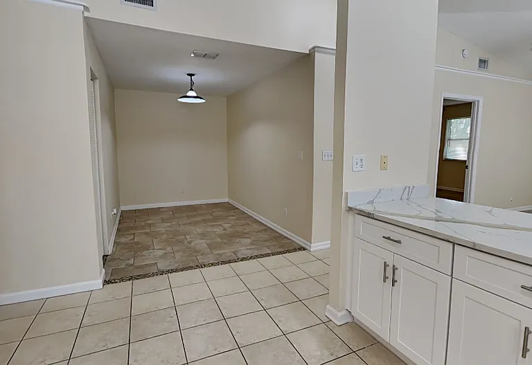 155 Plain View Dr #B — Photo 10