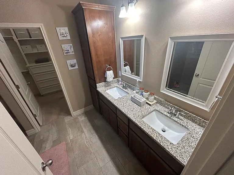 211 Bismark Palm Dr — Photo 9