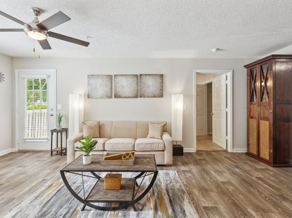 6097 Memorial Dr #823