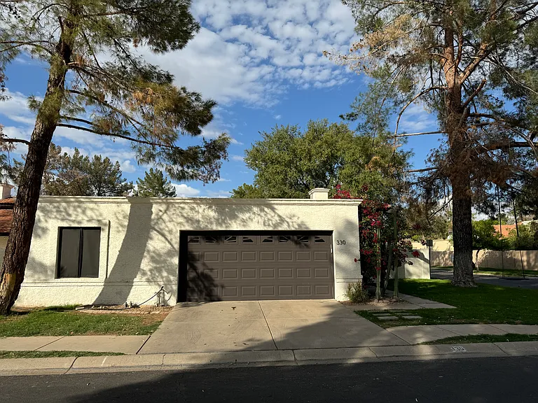 330 E Barbarita Ave — Photo 1