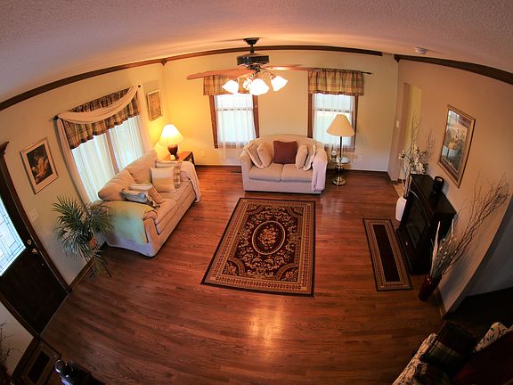 Living rm looking from stair