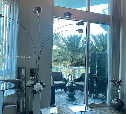 3rd image of 1900 N Bayshore Dr APT 510