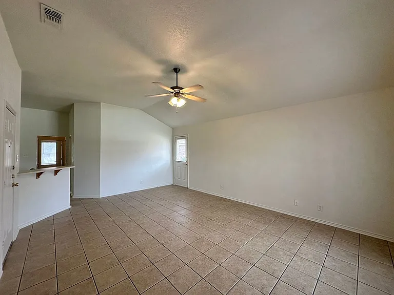 214 Dale Earnhardt Dr — Photo 2