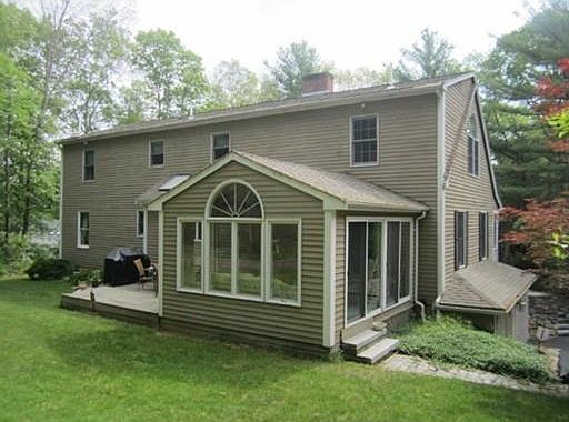 3rd image of 40 Berry St