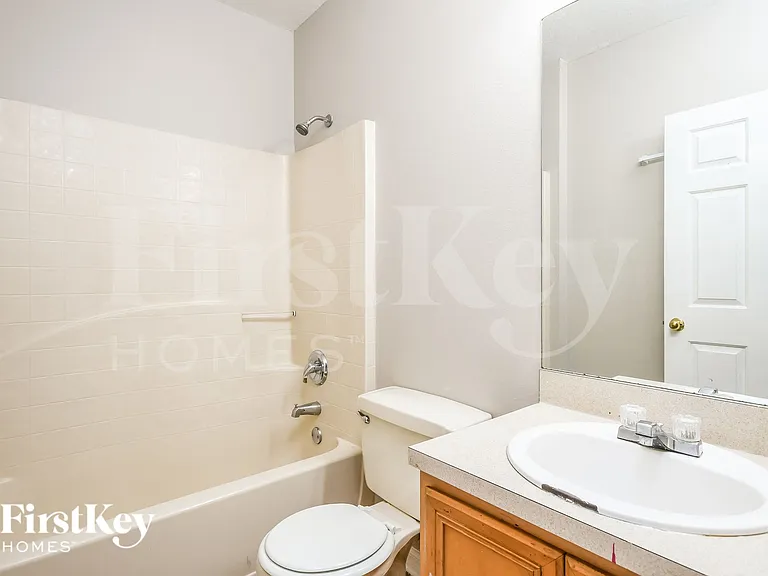 702 Cotulla Dr — Photo 14