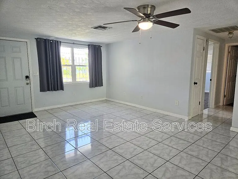 4328 Baden Dr — Photo 2