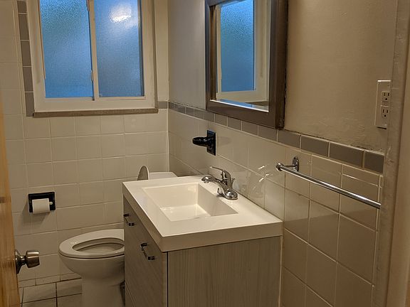 5th image of 22021 Gardner Ave