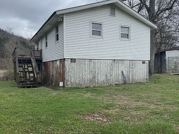 2nd image of 192 Hillsdale Cir