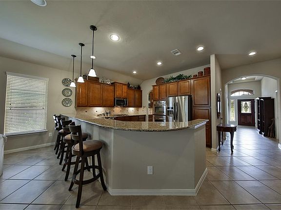 4th image of 71 S Greenprint Cir
