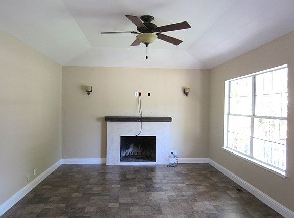 4th image of 5124 Leigh Ave