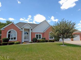 1 Raspberry Rd, Bloomington, IL 61704