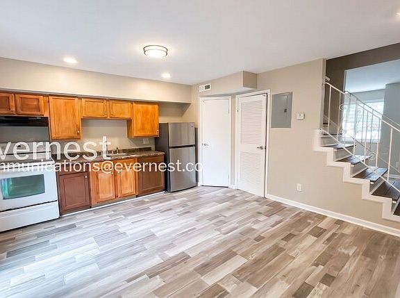5th image of 320 Welch Rd APT B1