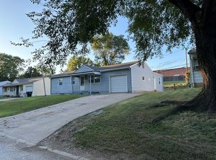13712 E 43rd St S, Independence, MO 64055