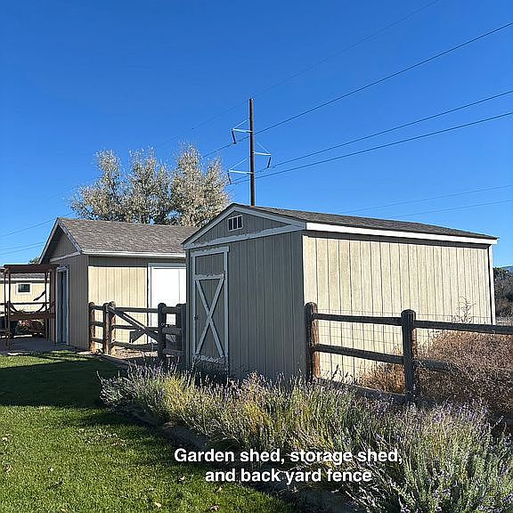 Listing photo 3