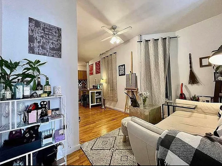 357 W 54th St #21 — Photo 8