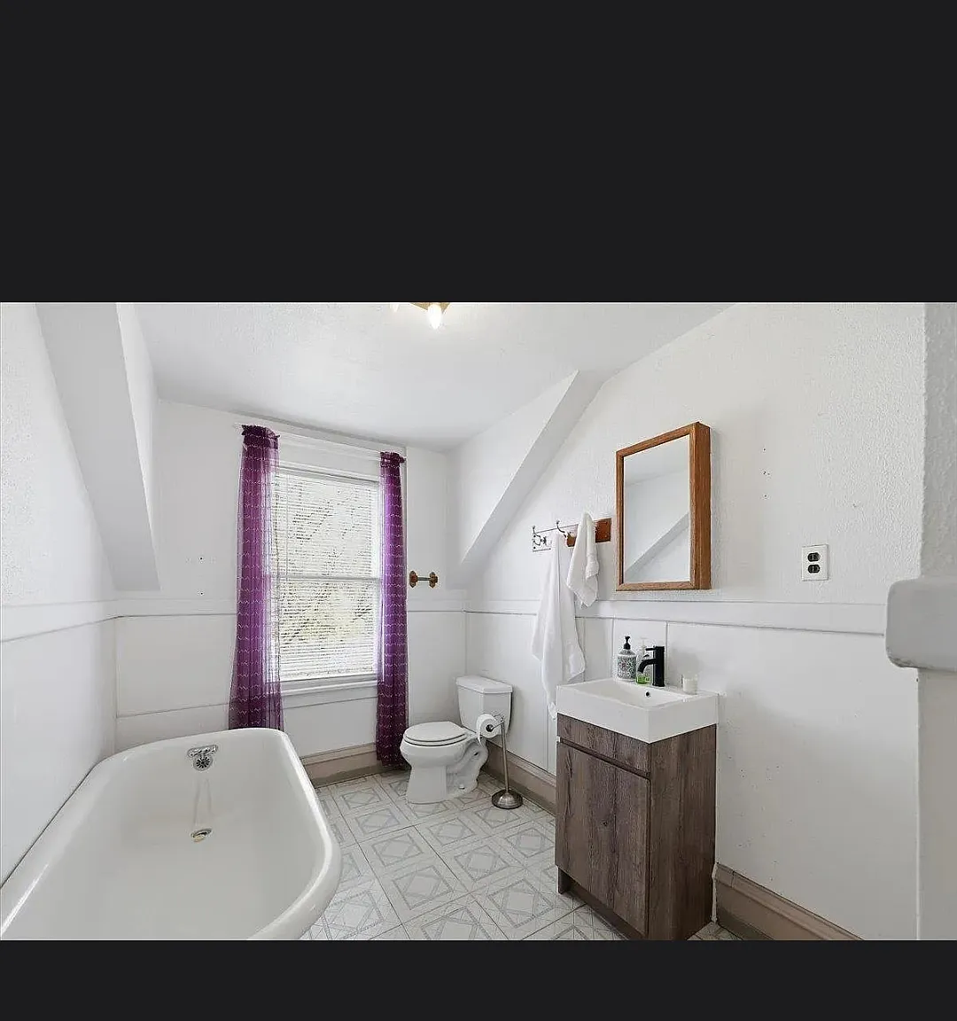 2 bed, 1898 sqft, $2,050 — Photo 4